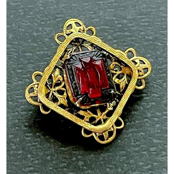 Vintage Freirich Brooch Ruby Red Glass Gold Tone Filigree Pin Victorian Revival - Picture 1 of 7